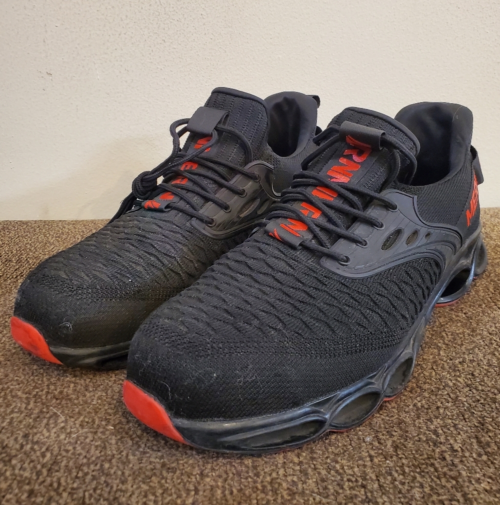 Larnmern Black and Red Work Safety Shoe Sneakers Sz 12
